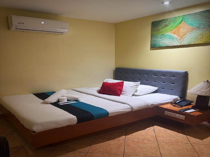 Comfy Inn Mabini Manila image