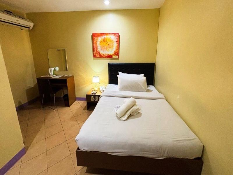 Comfy Inn Mabini Manila image