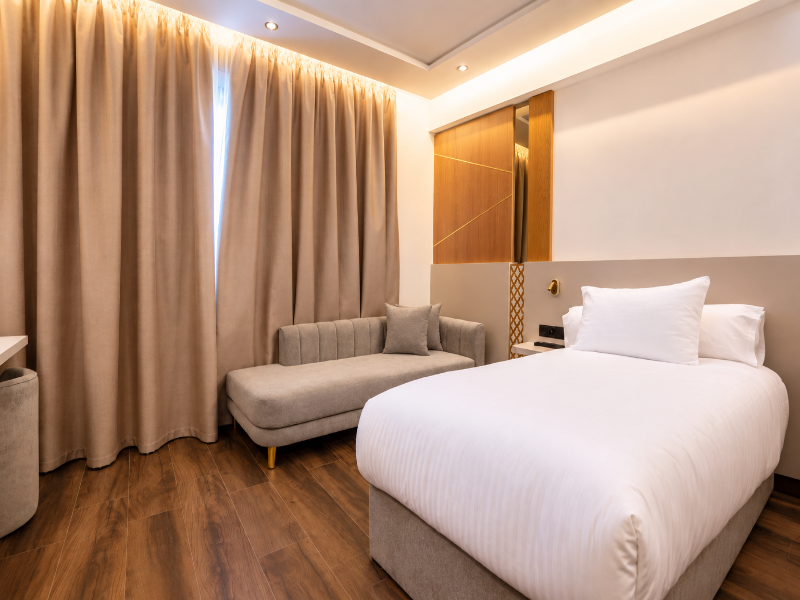 Hotel Esmeralda image