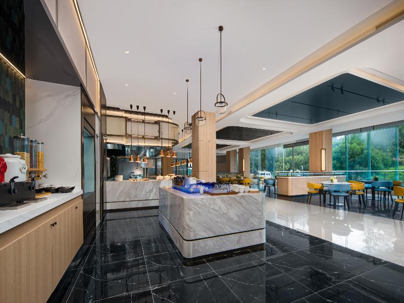 Holiday Inn Ningbo Beilun image