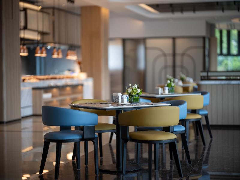 Holiday Inn Ningbo Beilun image