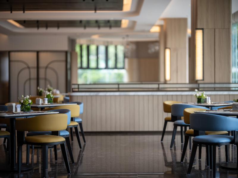 Holiday Inn Ningbo Beilun image
