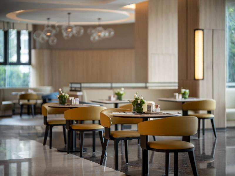 Holiday Inn Ningbo Beilun image