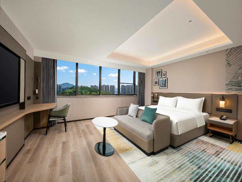 Holiday Inn Ningbo Beilun image