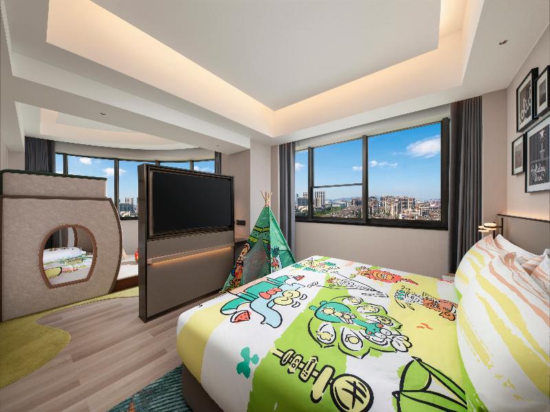 Holiday Inn Ningbo Beilun image