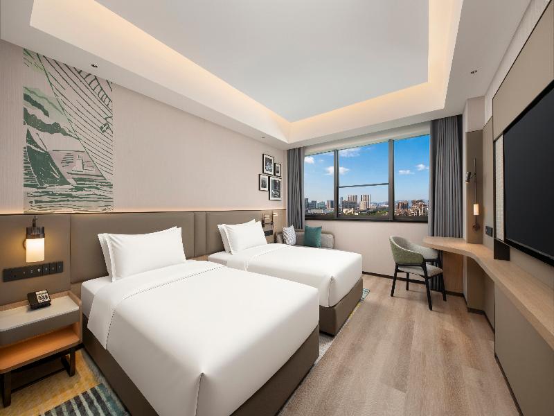 Holiday Inn Ningbo Beilun image