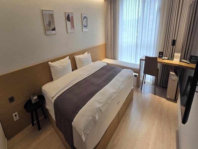 Hotel Noblion image