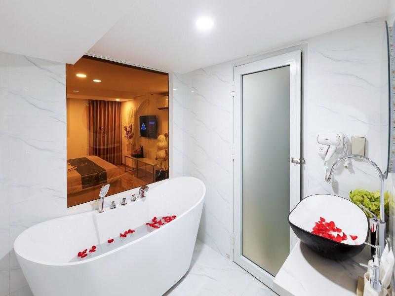 Le Vu Hotel image