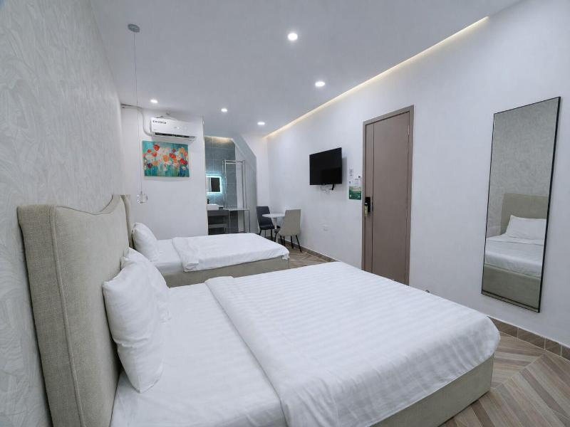 Le Vu Hotel image