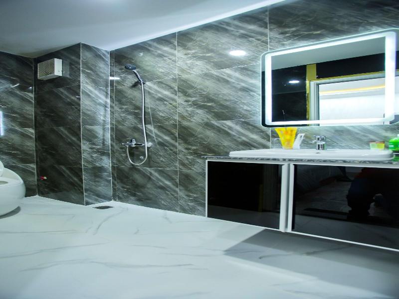 Le Vu Hotel image
