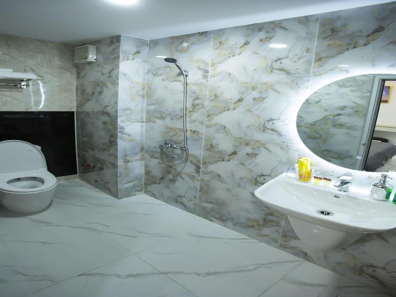 Le Vu Hotel image