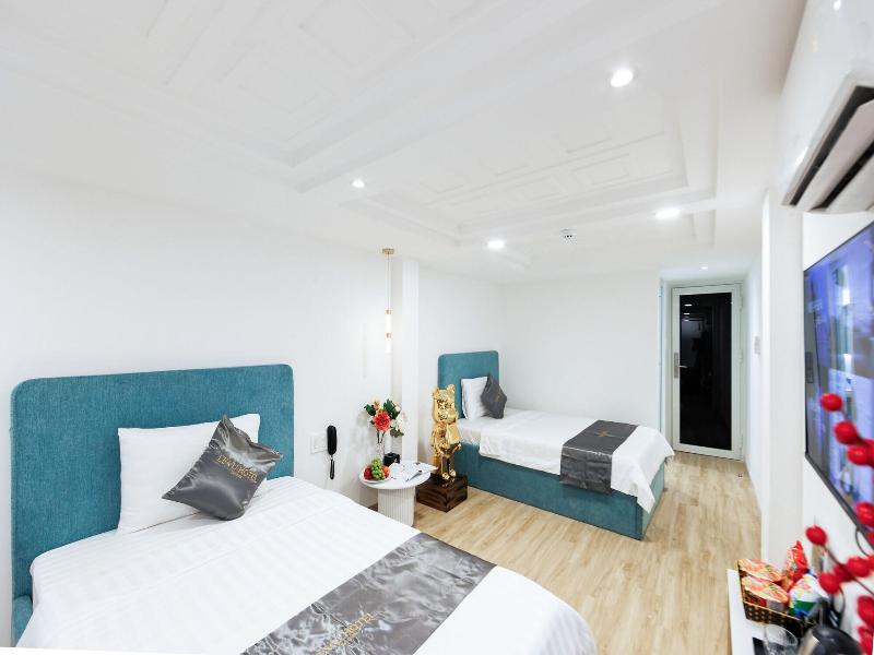 Le Vu Hotel image