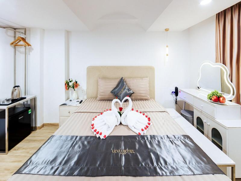 Le Vu Hotel image