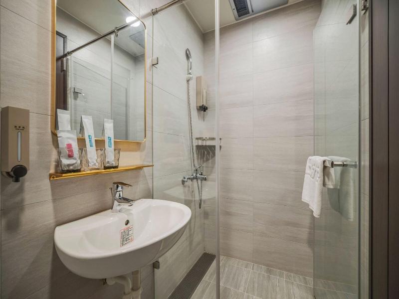 Fun Stay Inn Chengdu image