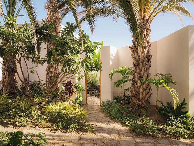 Four Seasons Resort Cabo Del Sol image