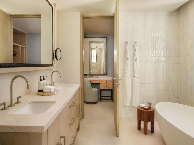 Four Seasons Resort Cabo Del Sol image