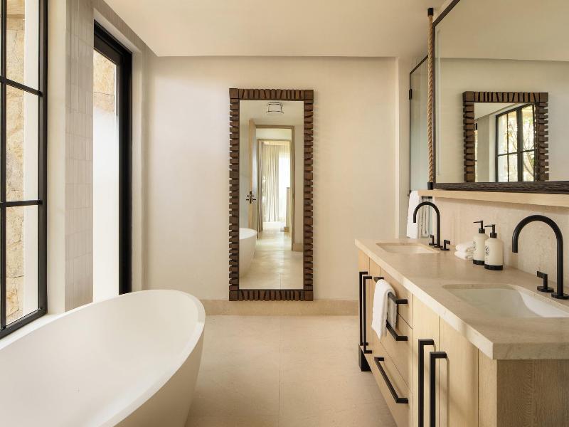 Four Seasons Resort Cabo Del Sol image