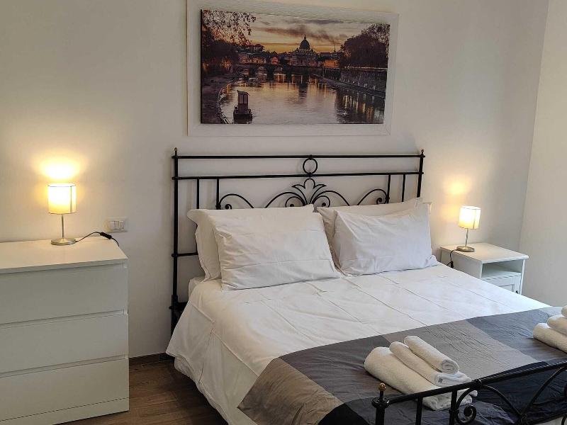 White King Rooms image