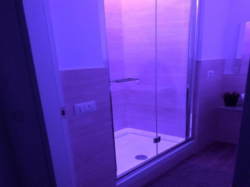White King Rooms image