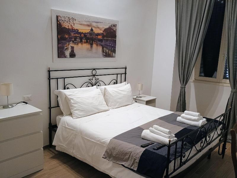 White King Rooms image