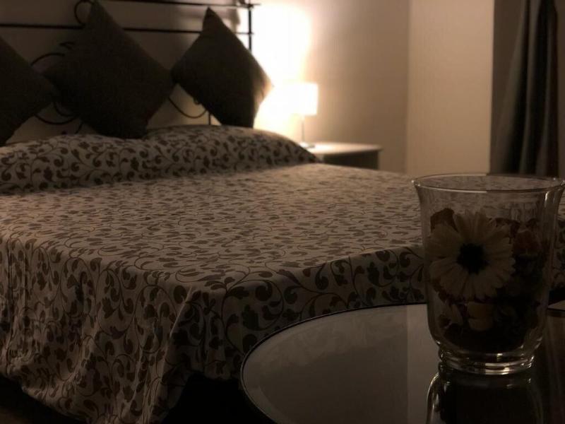 White King Rooms image