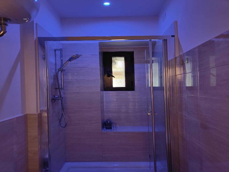 White King Rooms image