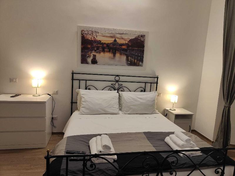White King Rooms image