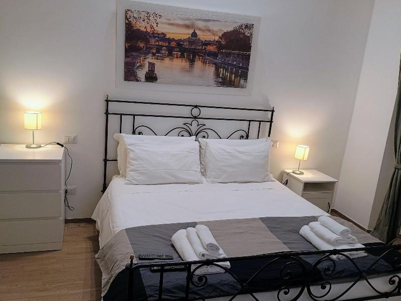 White King Rooms image