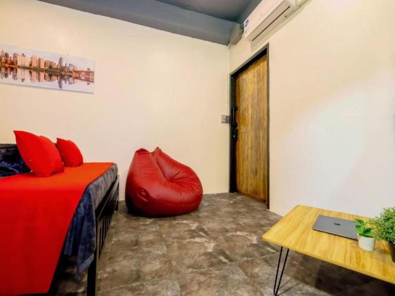 Episode 11 Hostel Sukhumvit image