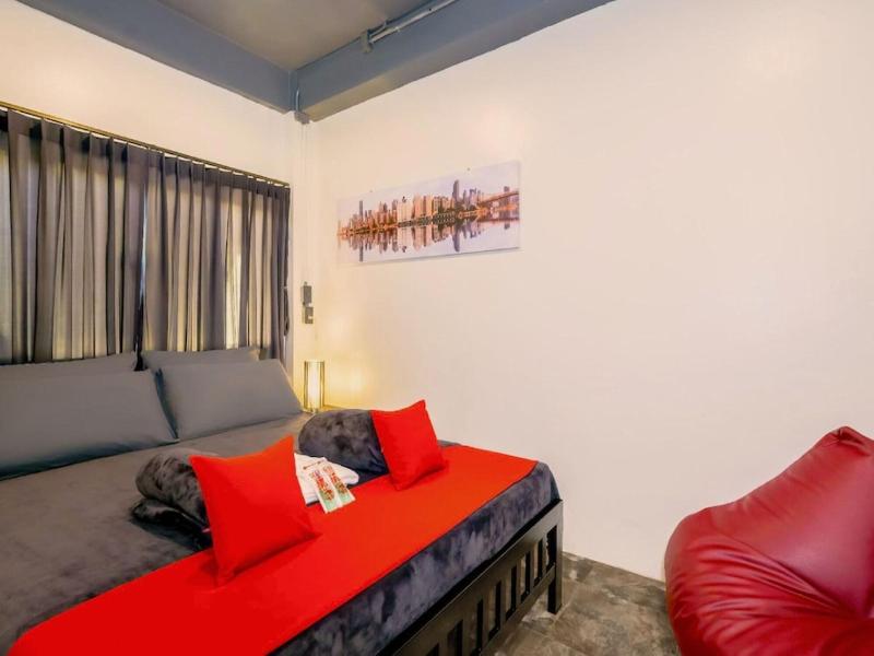 Episode 11 Hostel Sukhumvit image