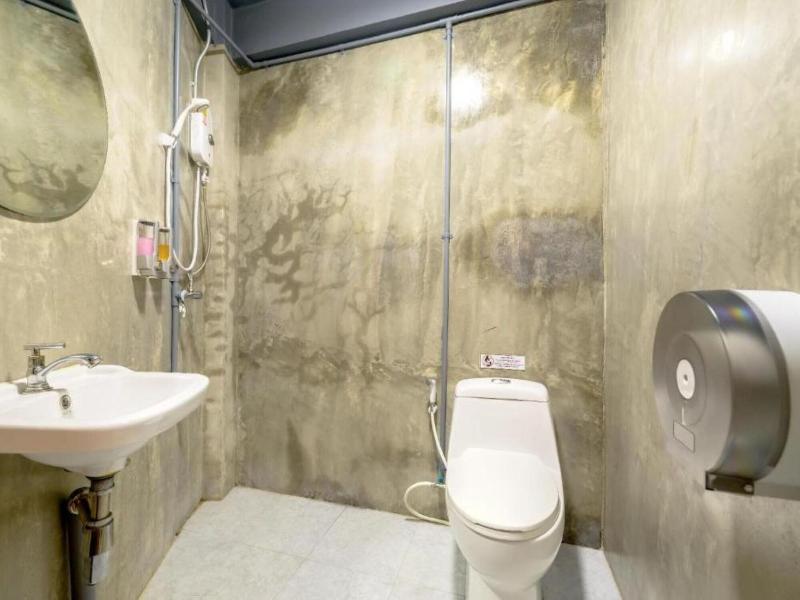 Episode 11 Hostel Sukhumvit image