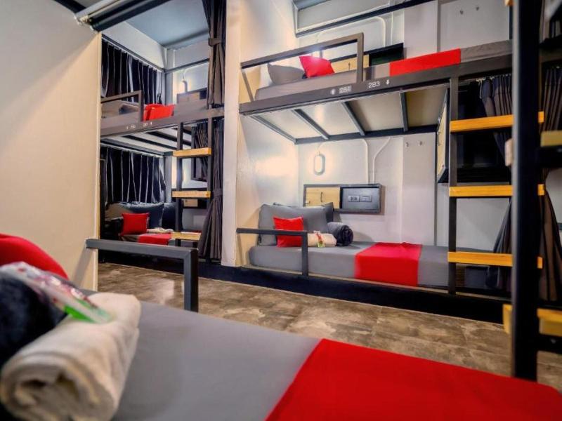 Episode 11 Hostel Sukhumvit image
