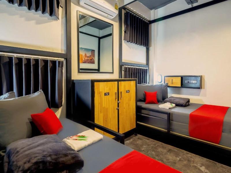 Episode 11 Hostel Sukhumvit image