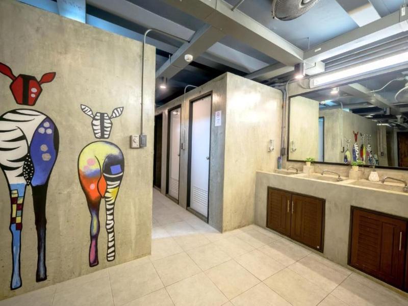 Episode 11 Hostel Sukhumvit image