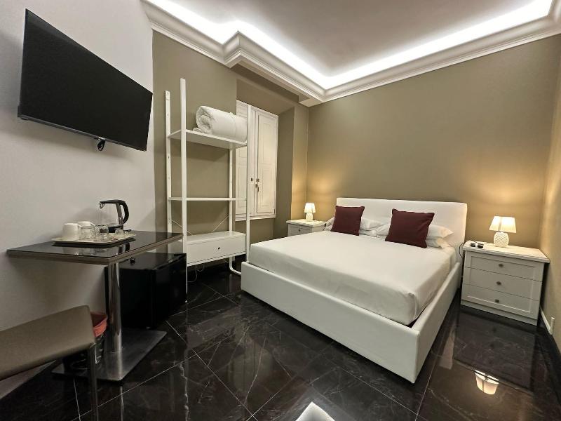 Bq House Colosseo Luxury Rooms image