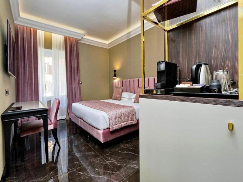 Bq House Colosseo Luxury Rooms image