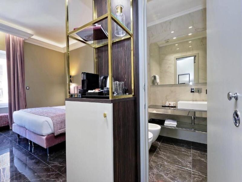 Bq House Colosseo Luxury Rooms image