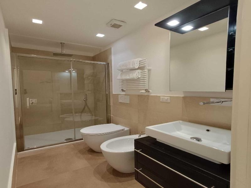 Bq House Colosseum Luxury Rooms image