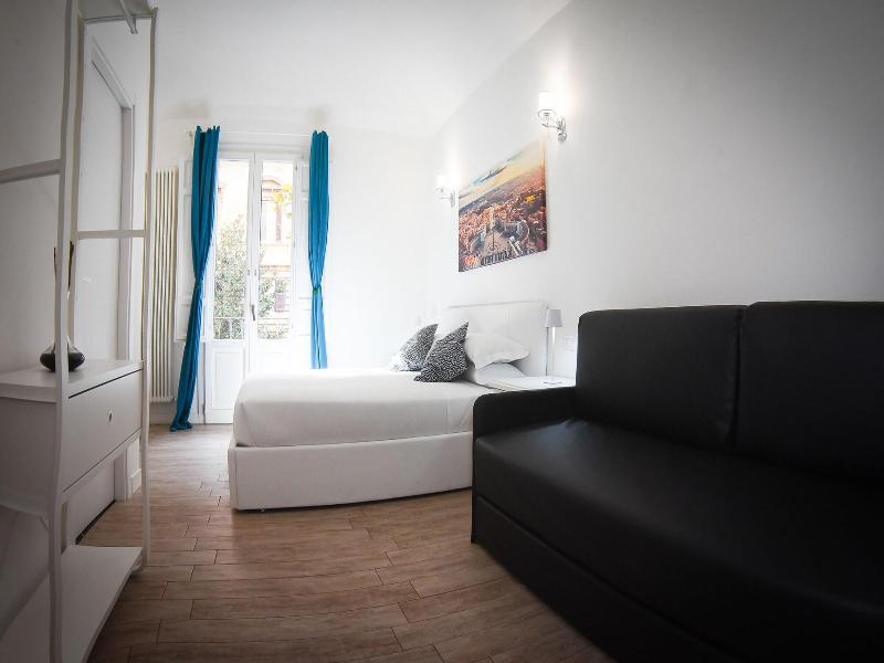 Bq House Colosseum Luxury Rooms image