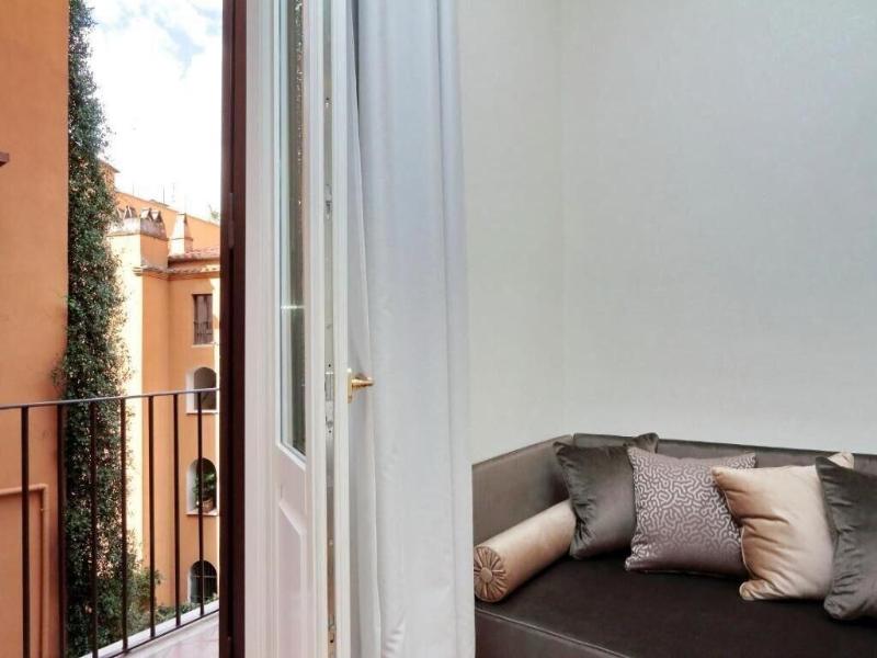 Bq House Colosseum Luxury Rooms image
