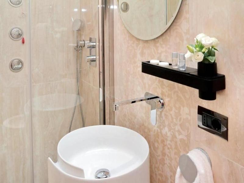 Bq House Colosseum Luxury Rooms image