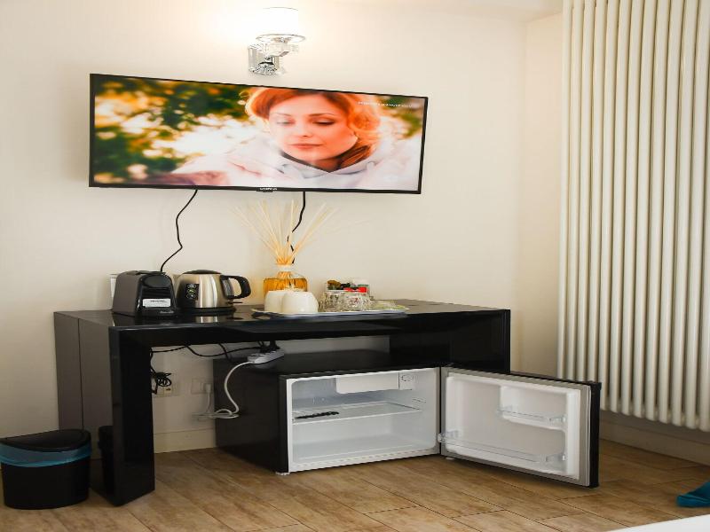 Bq House Colosseum Luxury Rooms image