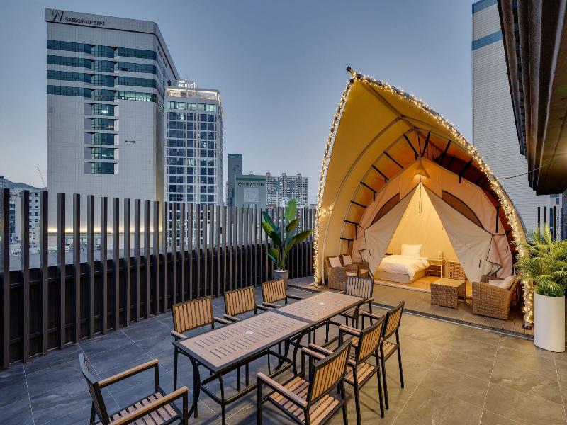 Two H Hotel image