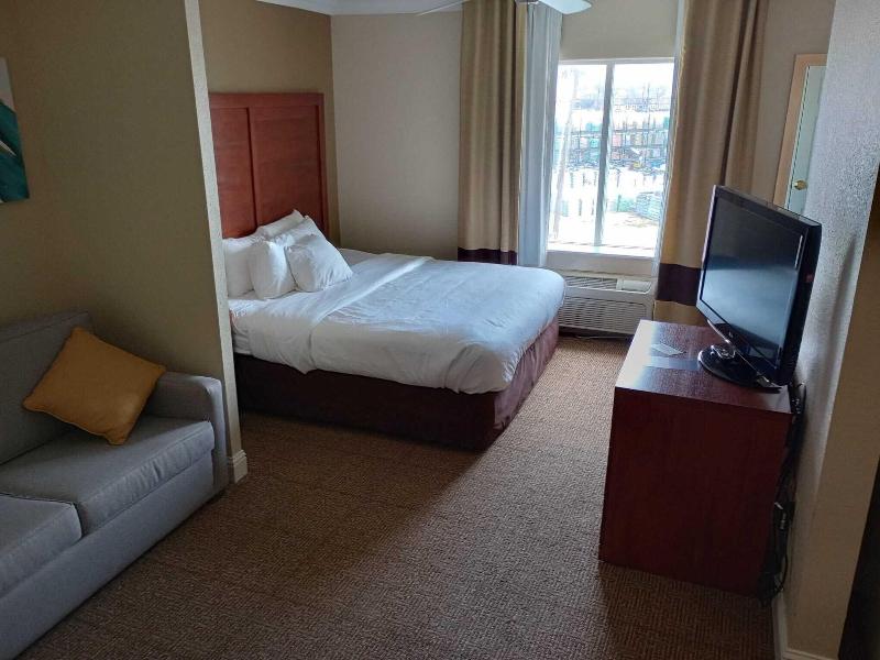 Samir Stay At Nw Expressway image