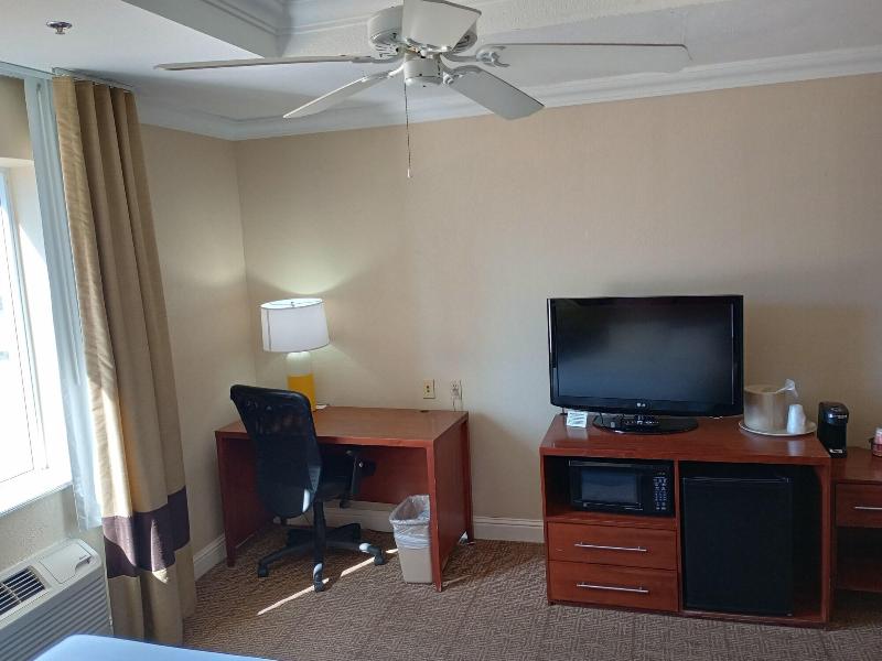 Samir Stay At Nw Expressway image