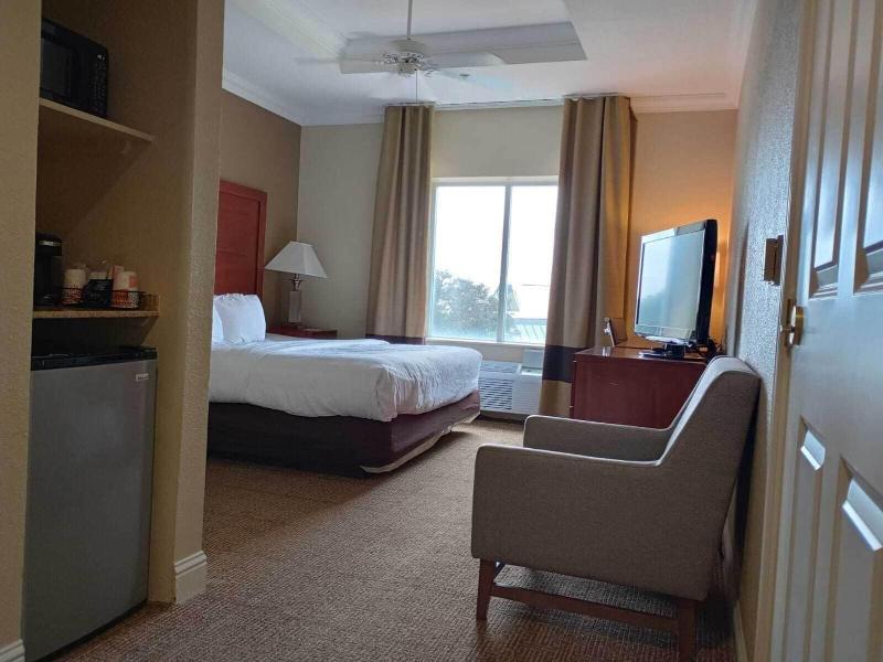 Samir Stay At Nw Expressway image