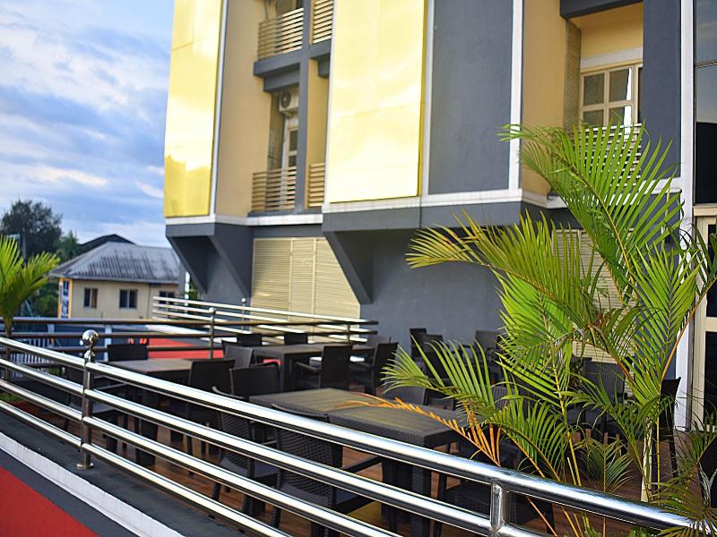 Davis Hotel & Suites image