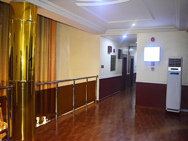 Davis Hotel & Suites image