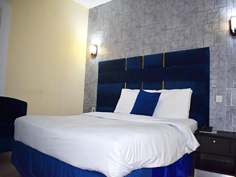 Davis Hotel & Suites image