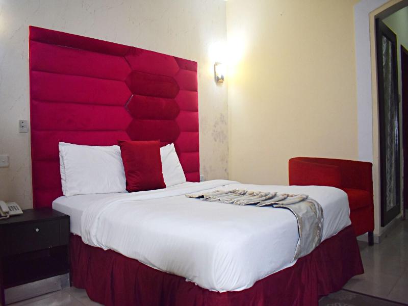 Davis Hotel & Suites image